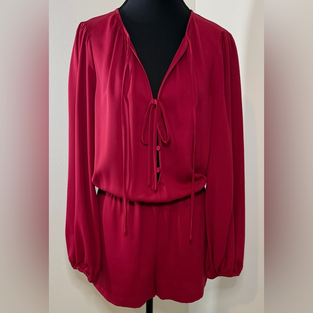 BCBGMAXAZRIA Nancie Romper Ruby Red Long Sleeve Keyhole Tie YZR9C893-613 XS